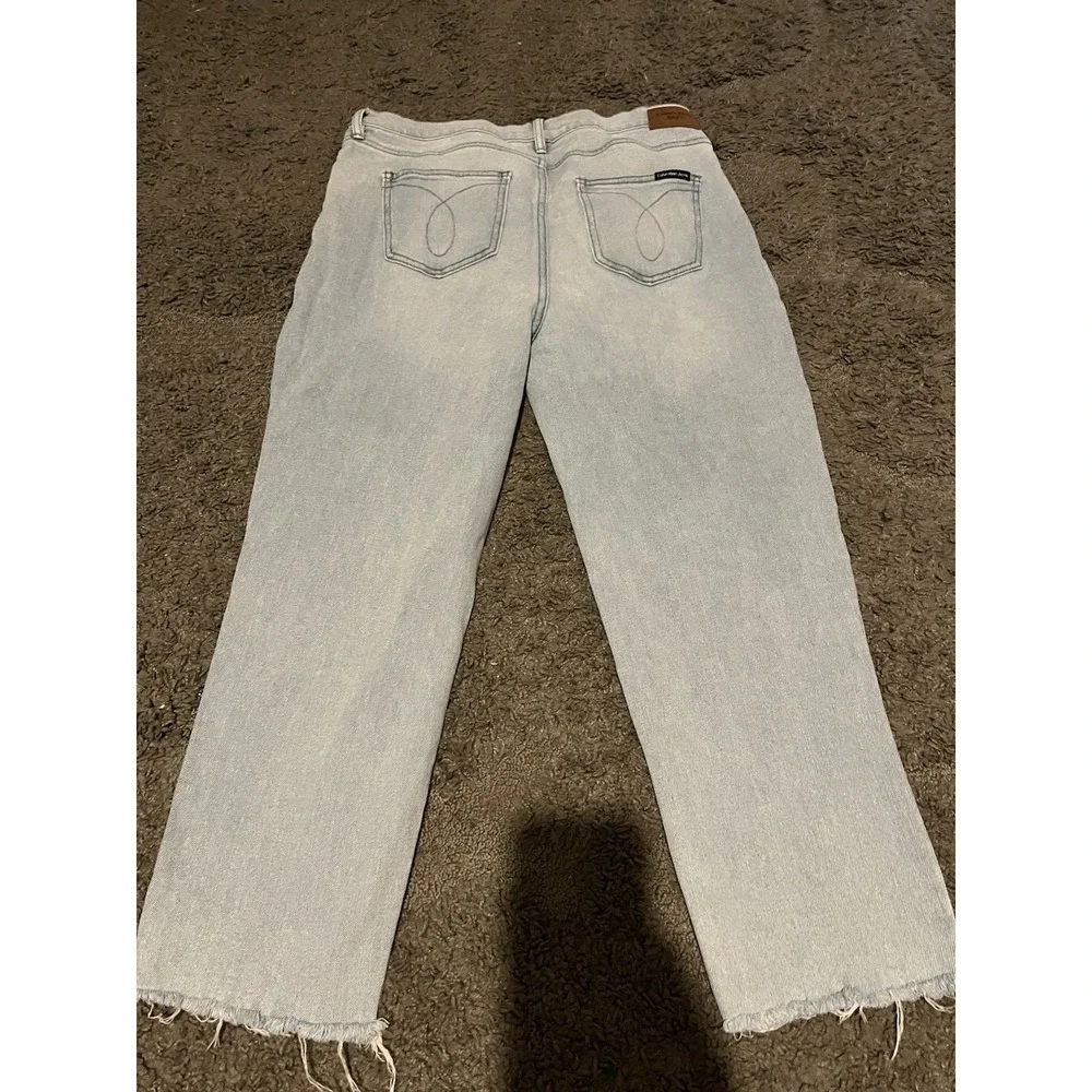 Calvin Klein Distressed Light Wash Jeans with Frayed Hem Size 14 - Picture 5 of 6